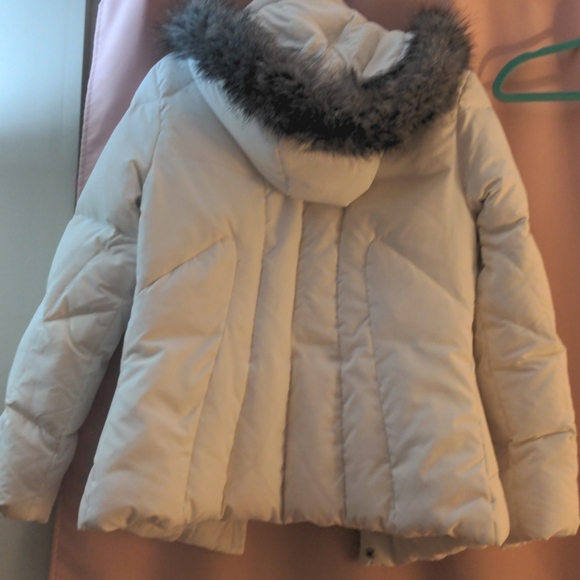CALVIN KLEIN NWOT White Puffer Coat with Faux Fur Lining in Medium - Picture 10 of 14